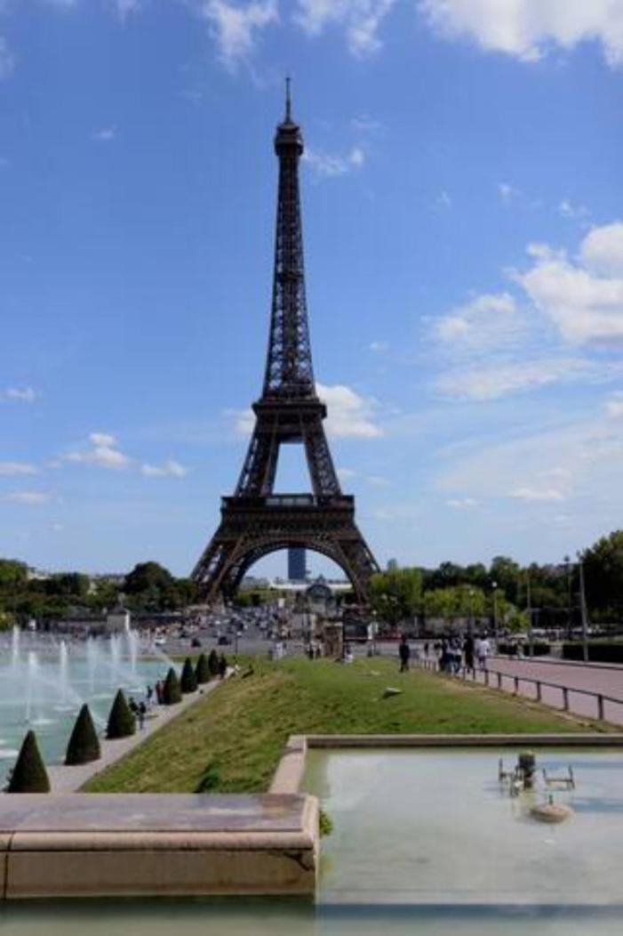 Апартаменти Eiffel Edge Escape 30 M From Eiffel Tower Париж Екстер'єр фото